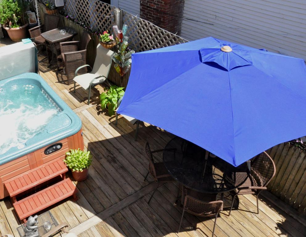 The Gaslamp Bed And Breakfast Provincetown Exterior photo