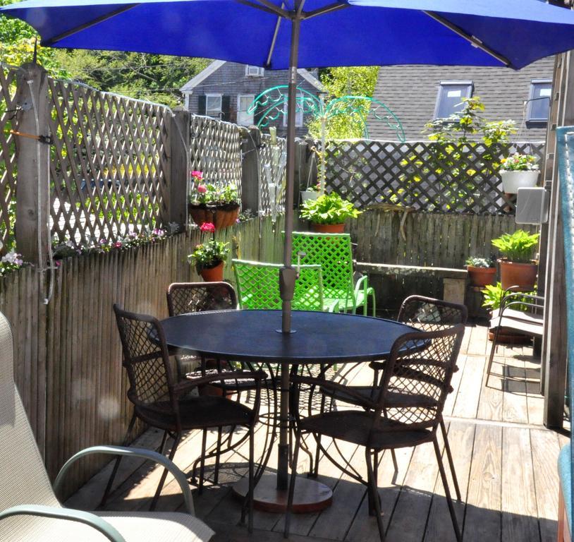 The Gaslamp Bed And Breakfast Provincetown Exterior photo